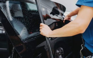 Dán Film cách nhiệt ô tô - Tấm màng bảo vệ cho xe hơi cực ngầu tại Huynh Tam Car Audio